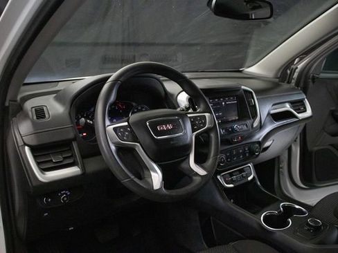 Used 2024 GMC Terrain SLE w/ Elevation Edition image 23