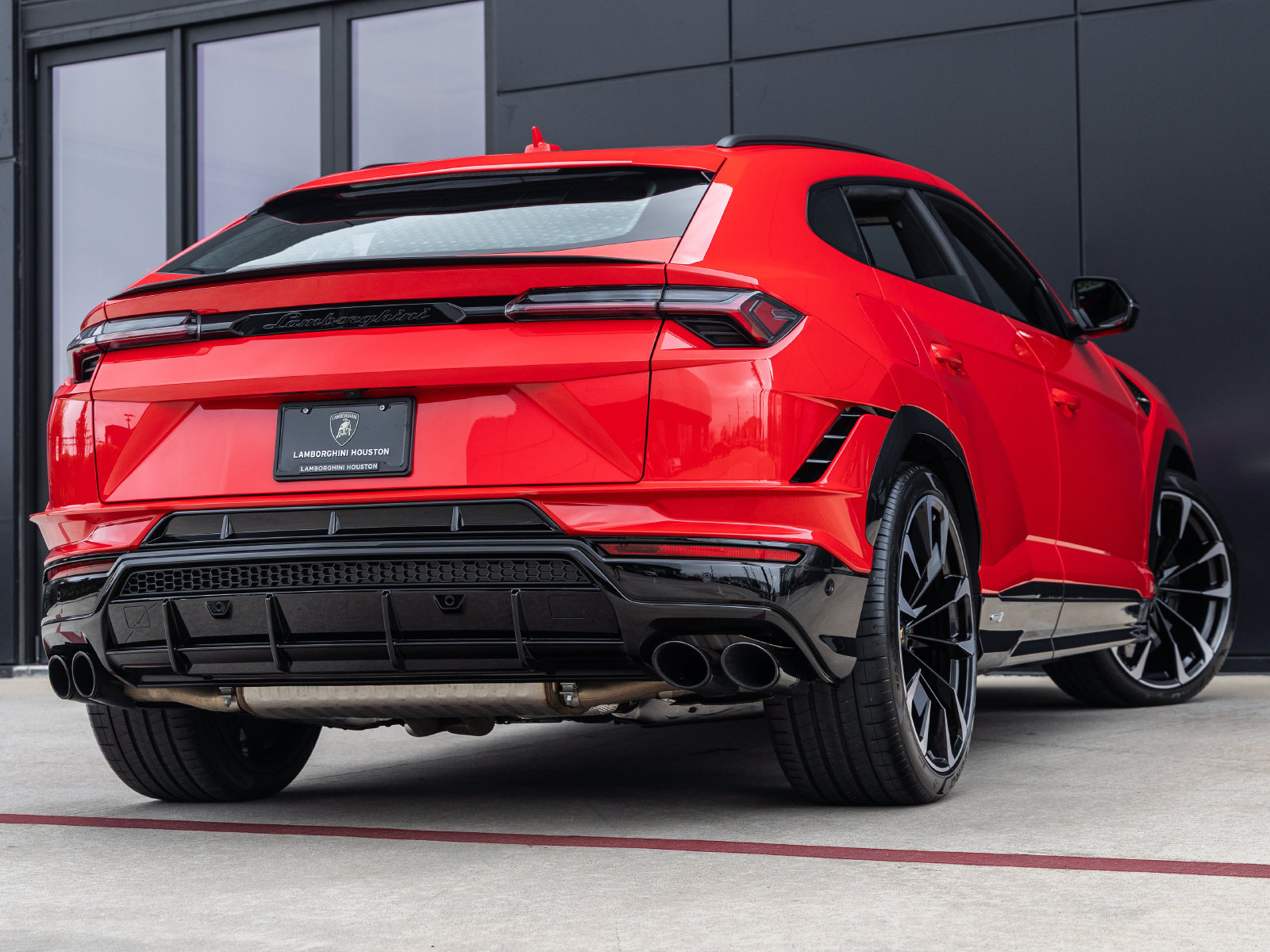 Used 2024 Lamborghini Urus S AWD/4WD image 8