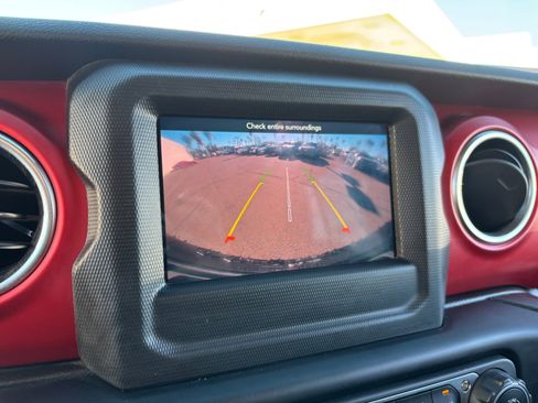 Used 2020 Jeep Wrangler Unlimited Rubicon w/ Steel Bumper Group image 29