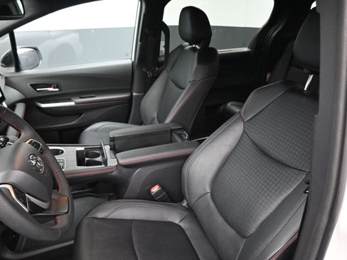 Used 2025 Toyota Sienna XSE image 15