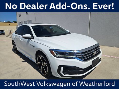 Used 2022 Volkswagen Passat 2.0T R-Line FWD image 1