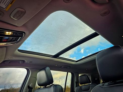 Certified 2022 Jeep Grand Cherokee L Limited image 19