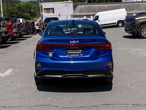 Used 2023 Kia Forte LXS FWD image 5