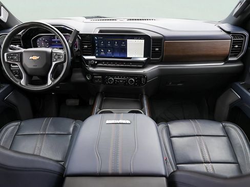 Certified 2024 Chevrolet Silverado 3500 High Country w/ High Country Premium Package image 29