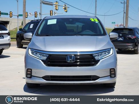 Used 2022 Honda Odyssey Elite image 2