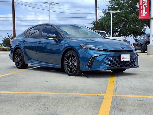 Certified 2025 Toyota Camry XSE FWD image 3