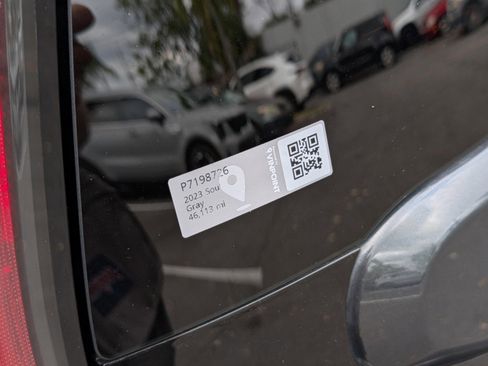 Used 2023 Kia Soul LX w/ LX Technology Package image 18