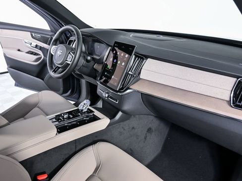 Used 2026 Volvo XC90 B6 Plus w/ Protection Package Premier image 27