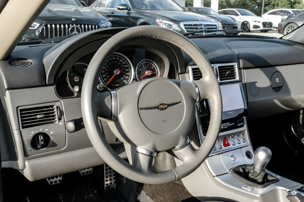 Used 2006 Chrysler Crossfire Limited RWD image 13