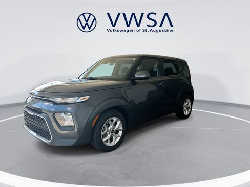 Used 2022 Kia Soul LX w/ Technology Package FWD image 4