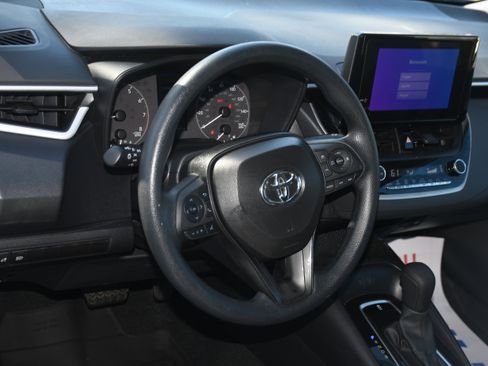 Certified 2025 Toyota Corolla LE image 8