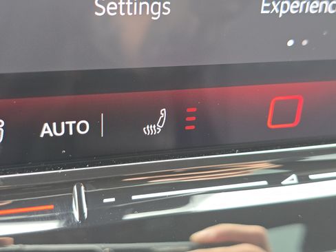 New 2026 Volkswagen Tiguan SE R-Line AWD/4WD image 10