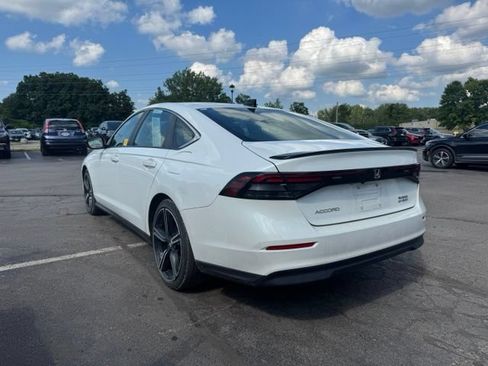 Used 2023 Honda Accord Sport image 4