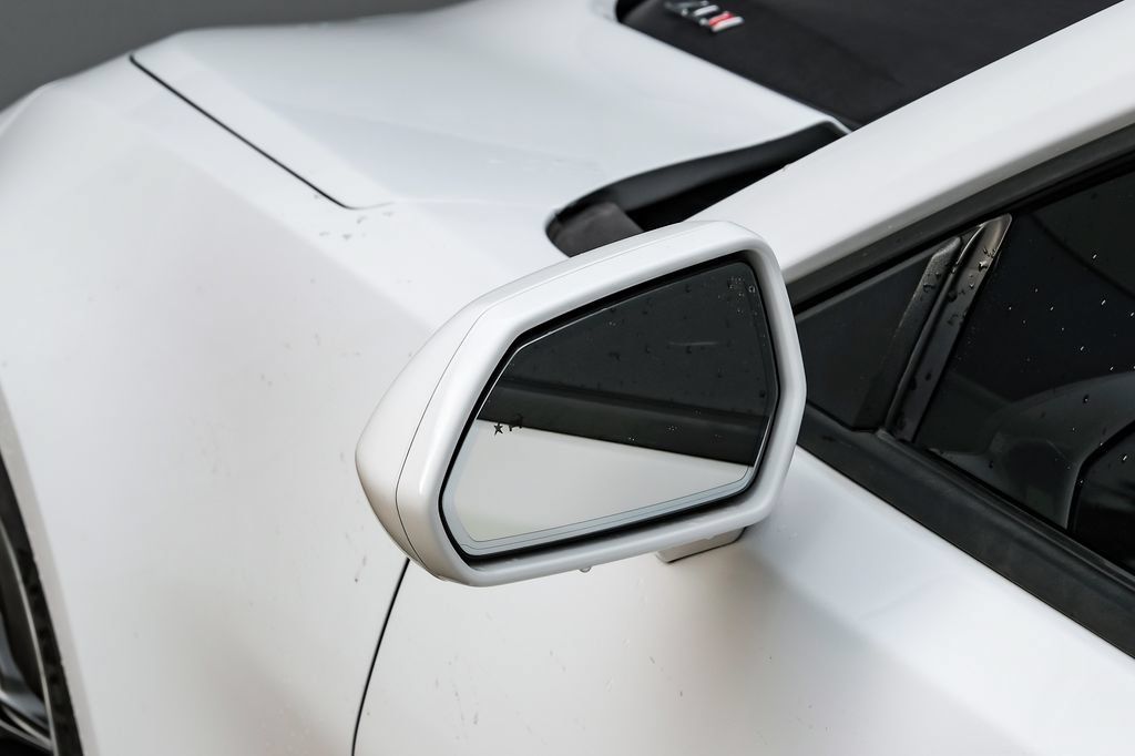 Used 2018 Chevrolet Camaro ZL1 RWD image 20