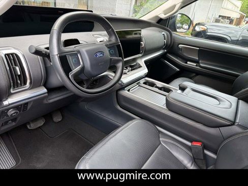Used 2025 Ford Expedition Platinum AWD/4WD image 10