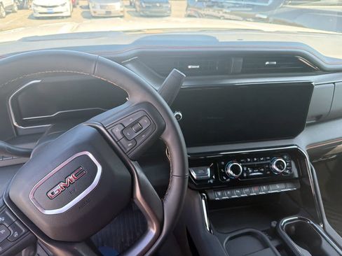 Used 2025 GMC Sierra 2500 AT4 w/ AT4 Premium Plus Package image 10