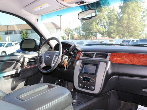 Used 2013 GMC Yukon SLT AWD/4WD image 26