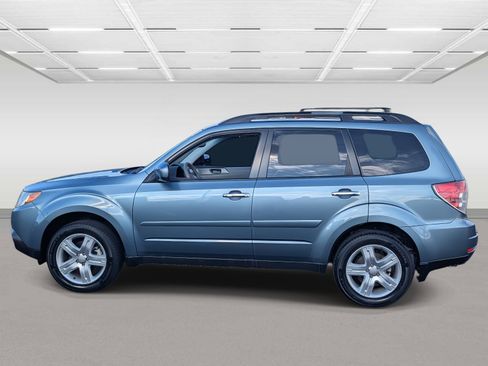 Used 2010 Subaru Forester 2.5X Limited image 2