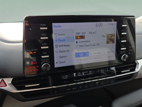Certified 2024 Toyota Sienna XLE FWD image 23