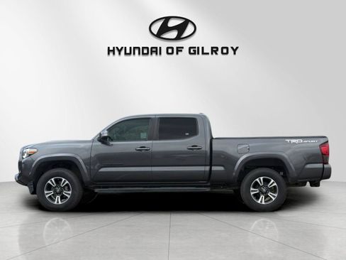 Used 2019 Toyota Tacoma TRD Sport w/ Technology Package RWD image 2