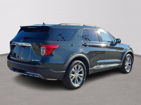 Certified 2023 Ford Explorer XLT w/ Equipment Group 202A AWD/4WD image 6