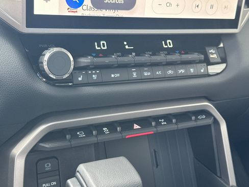 New 2026 Toyota Tundra Limited AWD/4WD image 18
