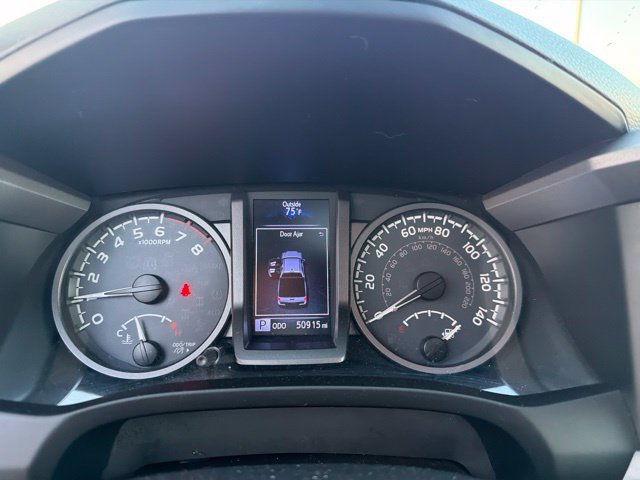 Used 2018 Toyota Tacoma TRD Sport AWD/4WD image 15