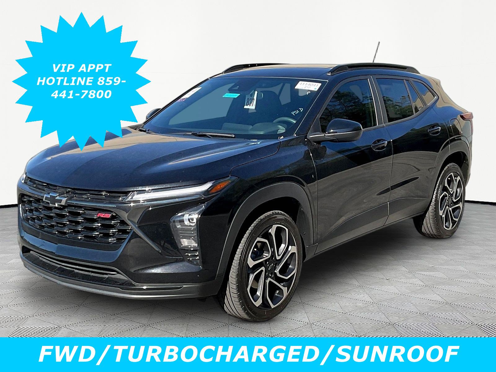 Used 2024 Chevrolet Trax RS w/ Sunroof Package FWD image 1