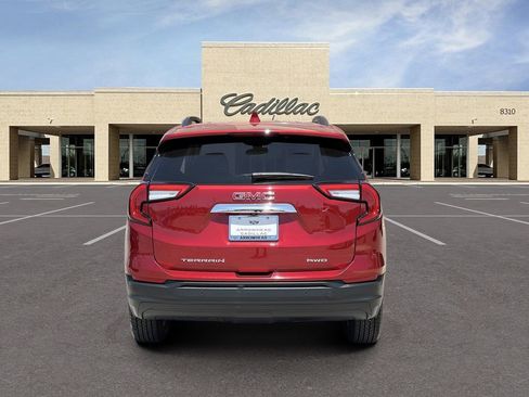 Used 2022 GMC Terrain SLE w/ Driver Convenience Package AWD/4WD image 6