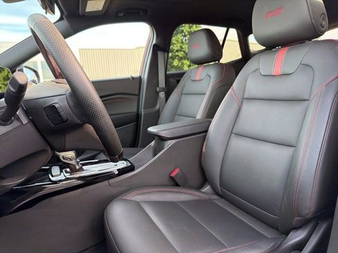 Used 2024 Chevrolet Trax RS w/ Sunroof Package image 15