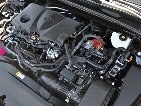 Used 2026 Toyota Camry SE w/ Convenience Package FWD image 48