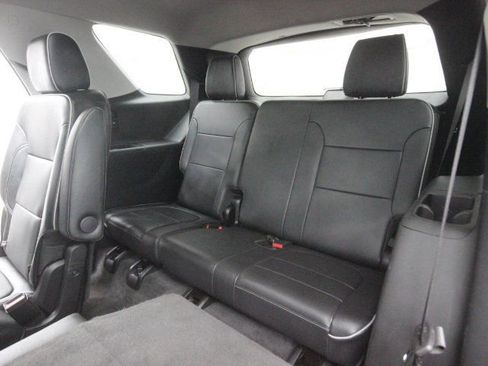 Used 2020 Chevrolet Traverse High Country image 24