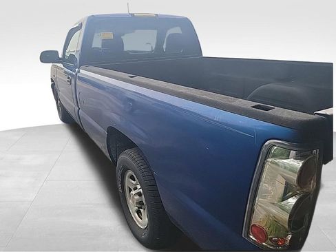 Used 2004 Chevrolet Silverado 1500 W/T RWD image 2