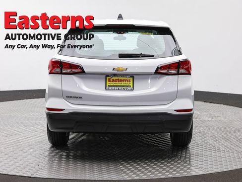 Used 2023 Chevrolet Equinox LS w/ Driver Confidence II Package FWD image 6