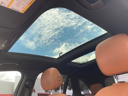 Used 2022 Mercedes-Benz GLC 300 image 14