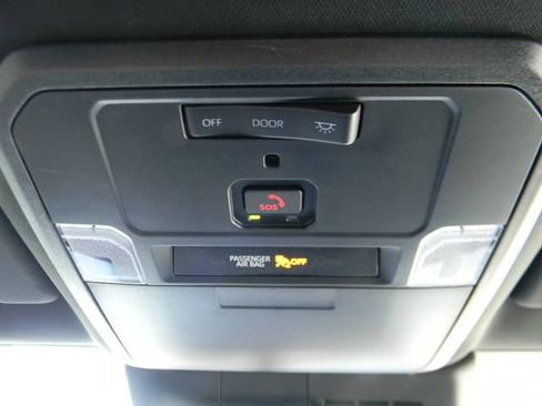 Used 2025 Toyota Tacoma TRD Off-Road AWD/4WD image 22