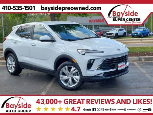 Used 2025 Buick Encore GX Preferred AWD/4WD image 1