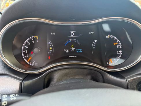 Used 2017 Jeep Grand Cherokee Laredo w/ Quick Order Package 23E image 14