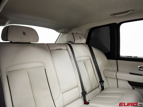 Used 2021 Rolls-Royce Cullinan image 38
