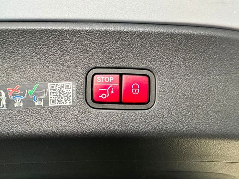 Certified 2024 Mercedes-Benz GLC 43 AMG 4MATIC image 32