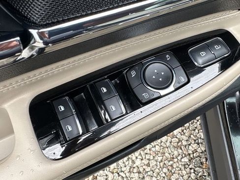 Used 2025 Lincoln Corsair Reserve w/ Equipment Group 202A AWD/4WD image 22