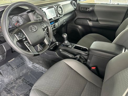 Certified 2022 Toyota Tacoma SR image 12