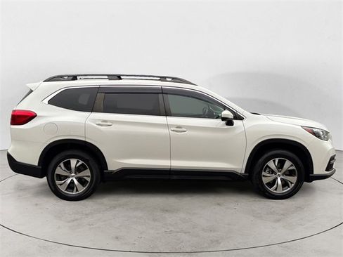 Certified 2022 Subaru Ascent Premium w/ Convenience Package image 6