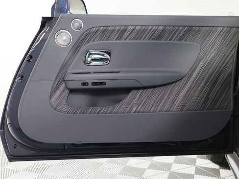 Used 2024 Rolls-Royce Spectre w/ Spectre Launch Package image 23