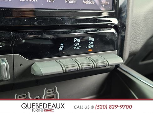 Used 2025 RAM 1500 Laramie w/ Sport Appearance Package AWD/4WD image 18