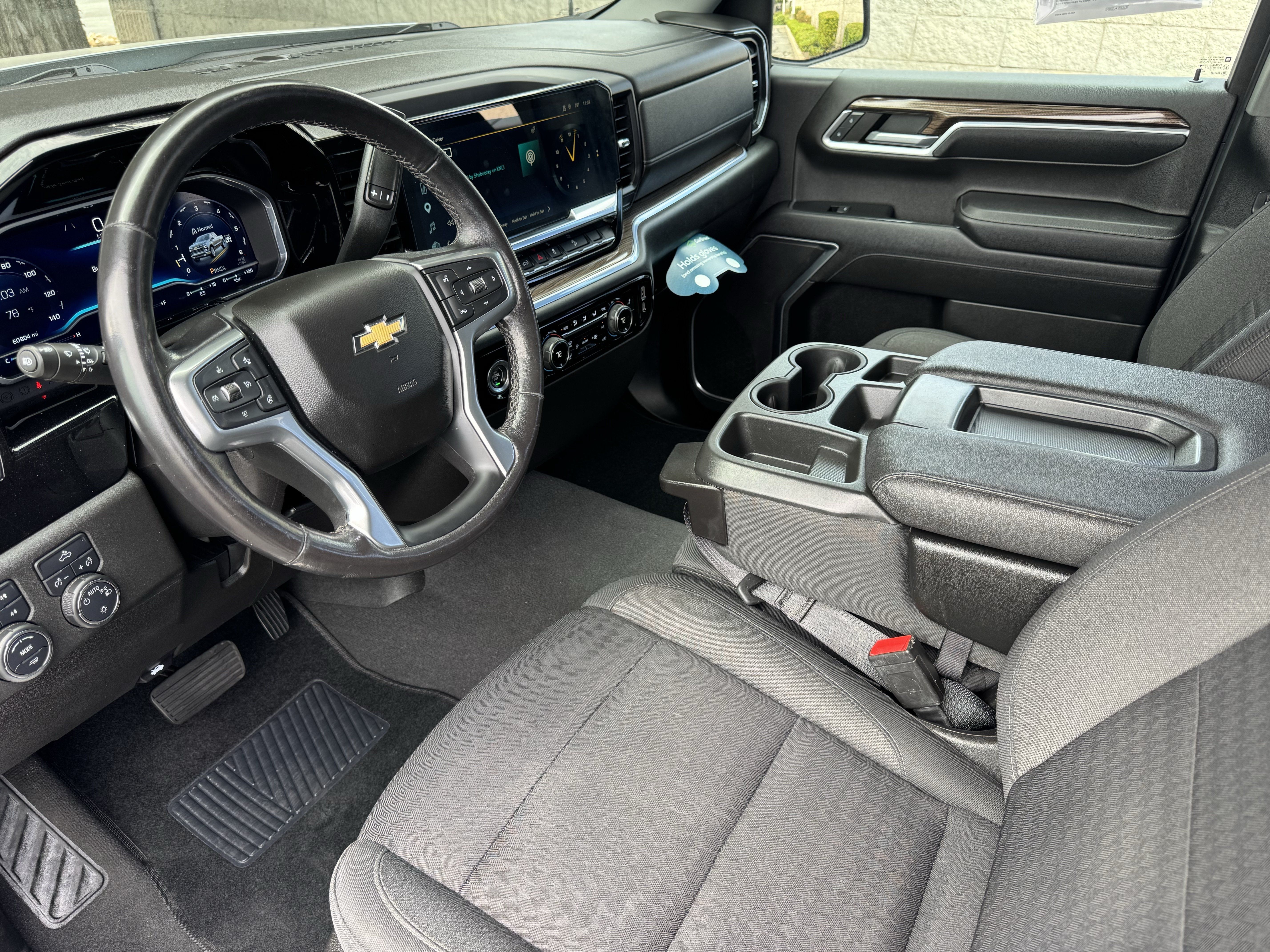 Certified 2022 Chevrolet Silverado 1500 LT w/ Z71 Off-Road Package AWD/4WD image 9