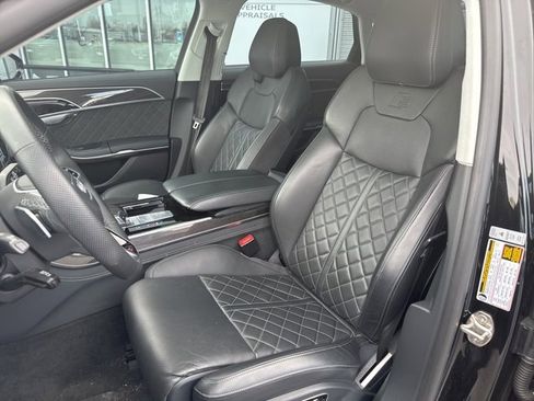 Used 2023 Audi S8 w/ S8 Executive Package image 11