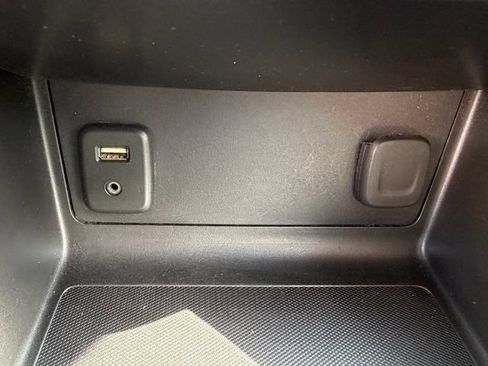 Used 2018 Chevrolet Colorado W/T RWD image 21