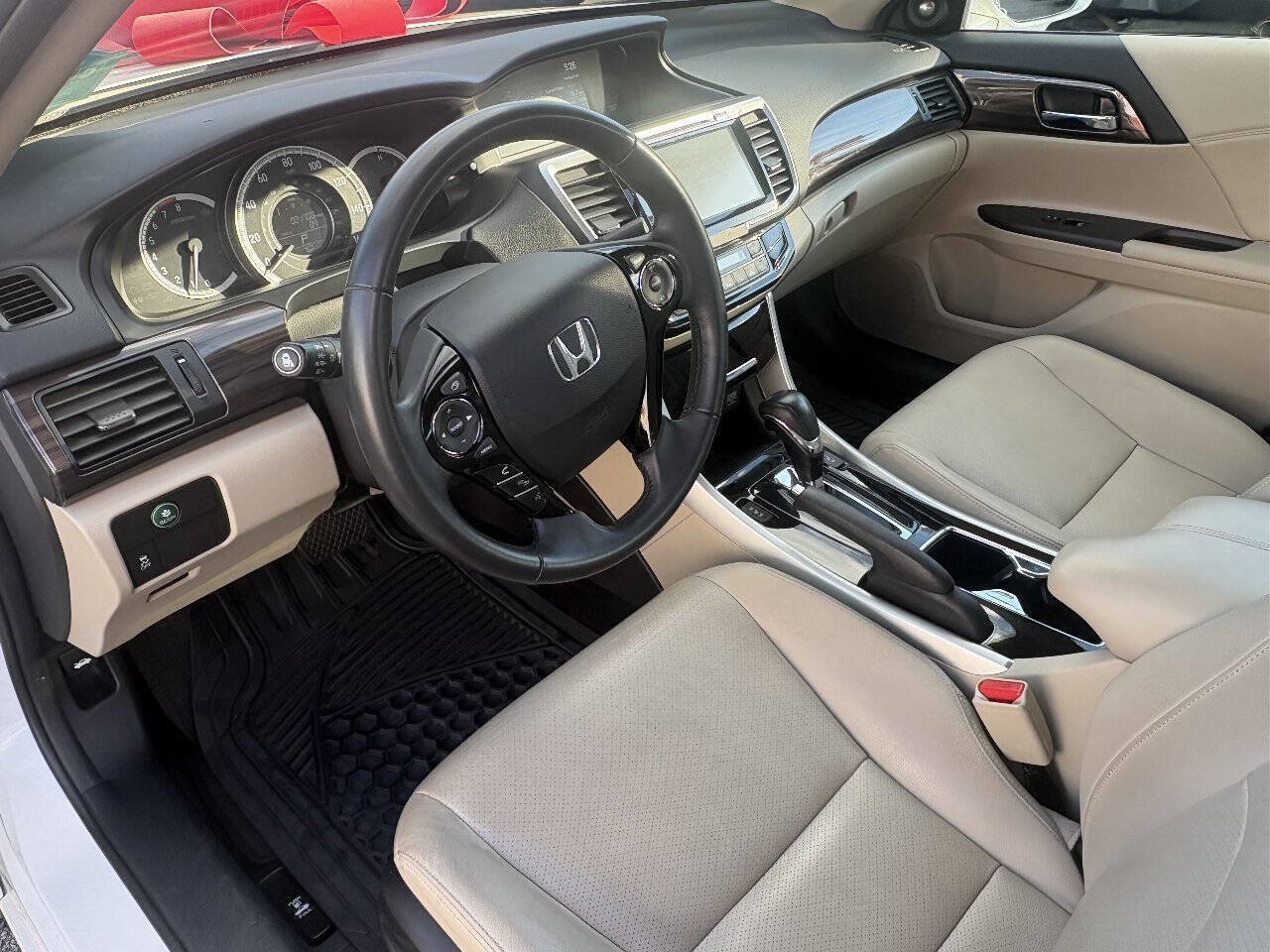 Used 2016 Honda Accord EX-L image 9