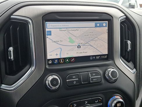 Certified 2022 GMC Sierra 2500 Denali w/ Denali Black Diamond Edition image 17